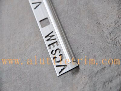 Aluminum tile trim molding