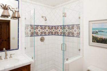 Bathroom tile trim