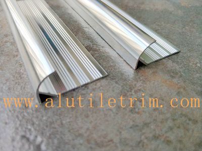 Round aluminum tile trim