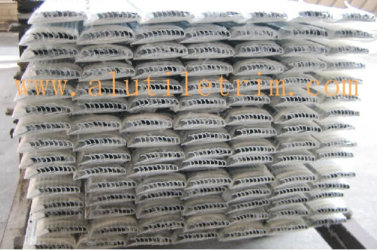 Packaging process, aluminum tile trim production fifth step